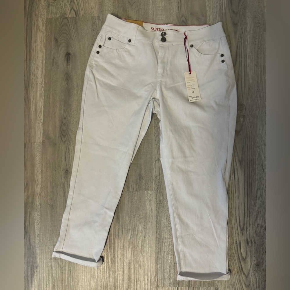 White woman’s capri jeans